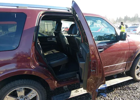 2010 Ford Expedition Limited from USA, damaged, VIN 1FMJU2A57AEB52209